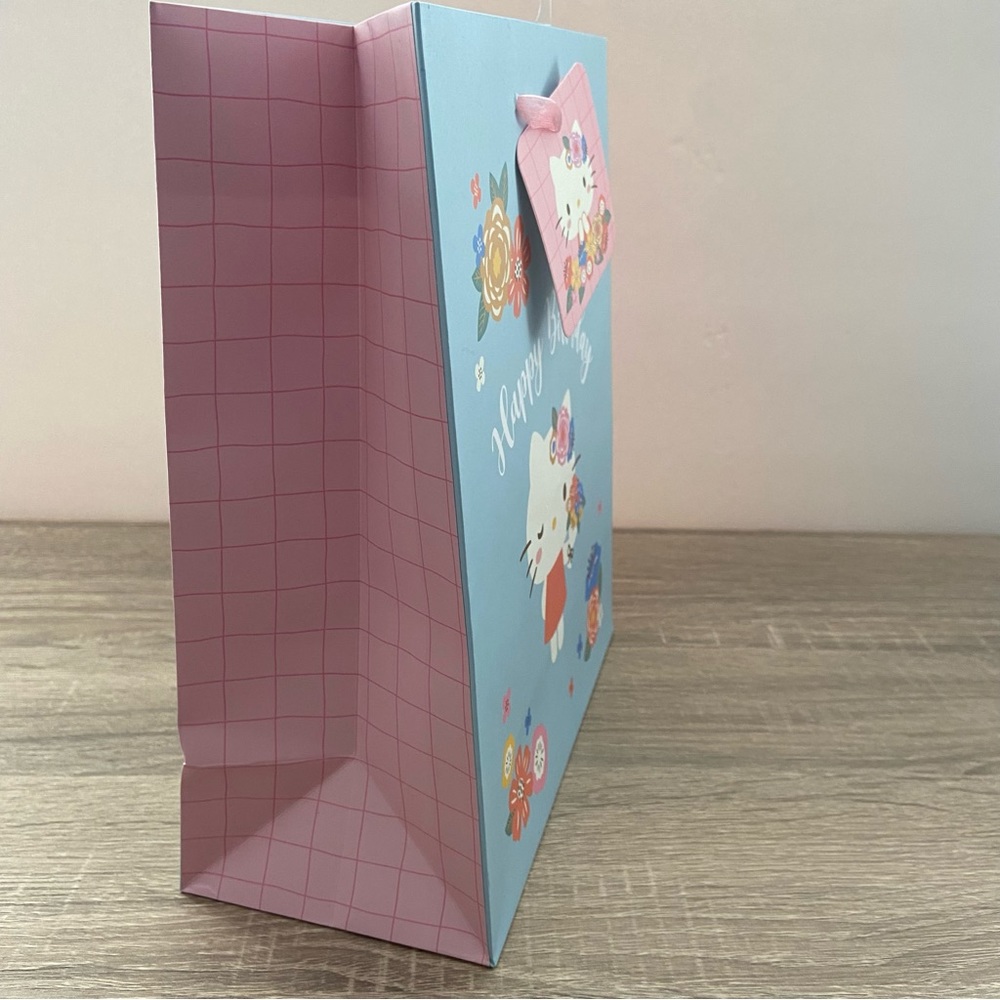 Hello Kitty Blue Floral Happy Birthday Gift Bag NEW - Picture 4 of 4
